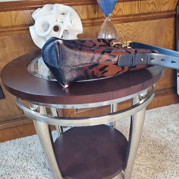 Salvatore Ferragamoanimal print shoulder bag - Picture 10 of 16